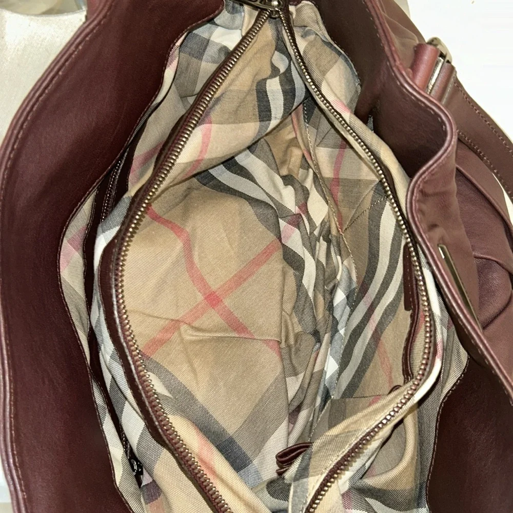 BURBERRY Leather Shoulder Bag - Picture 14 of 14